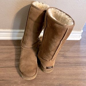 Brown Uggs, size 9